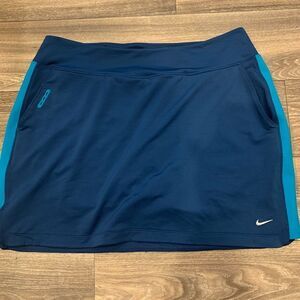 Nike Ladies Skort.  Size: XL.